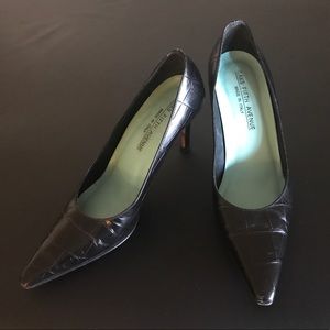 Saks Fifth Avenue black leather heels GORGEOUS